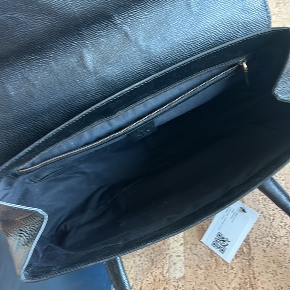 Gucci Horsebit Shoulder Tote - Picture 10 of 13